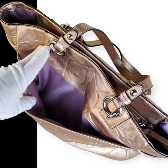 💯 COACH Gold Gallery Embossed Metallic Leather Tote Purse - Picture 9 of 15